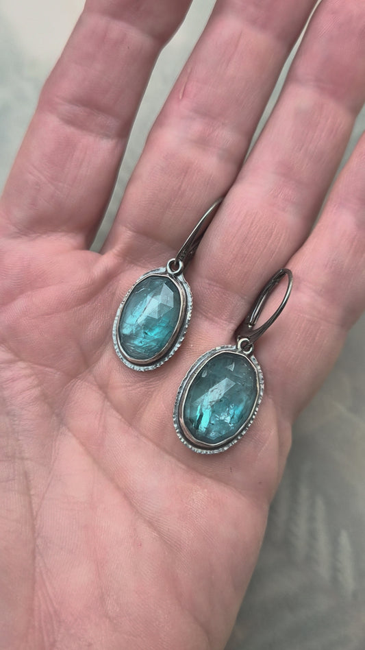 Aqua Kyanite -earrings