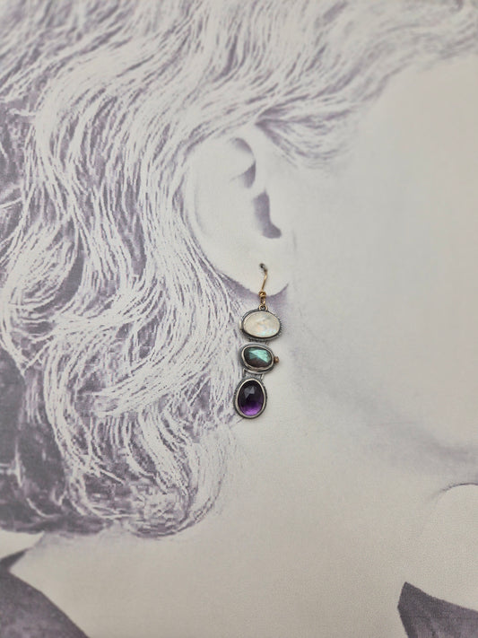 Under The Moon-earrings