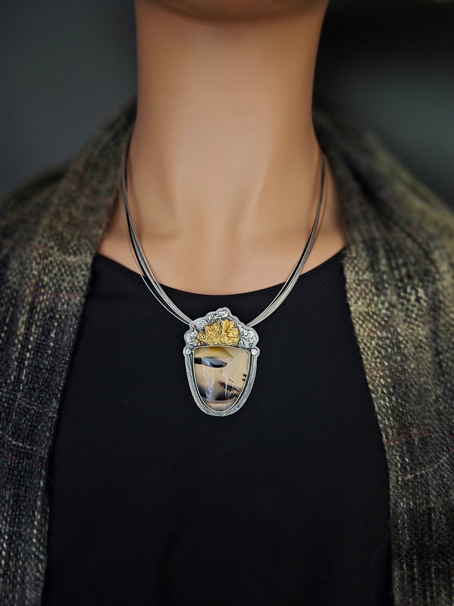 Montana Agate and Gold Lichen necklace