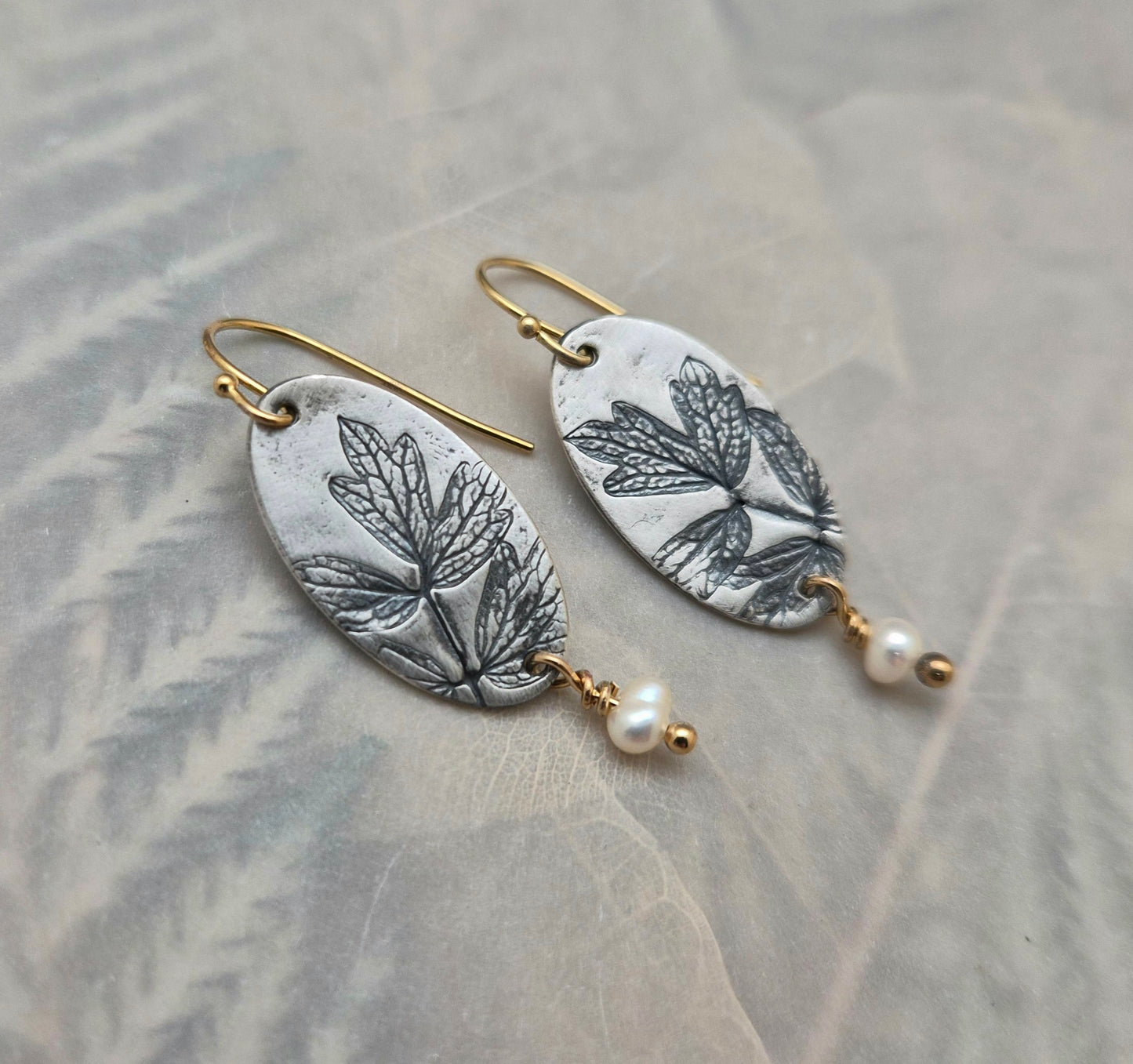 Rue and Pearl -earrings