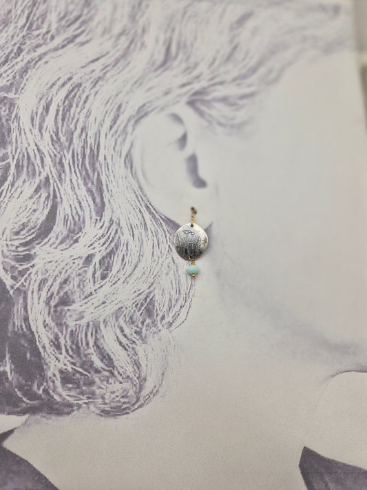 Highlands Meadow pebble shape-earrings