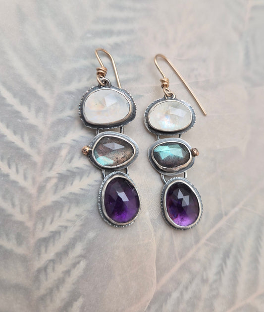 Under The Moon-earrings