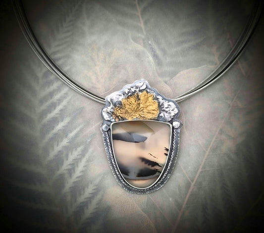 Montana Agate and Gold Lichen necklace